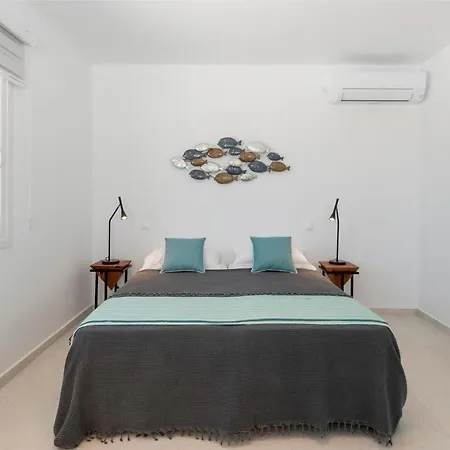 道基萨酒店 2* Páros