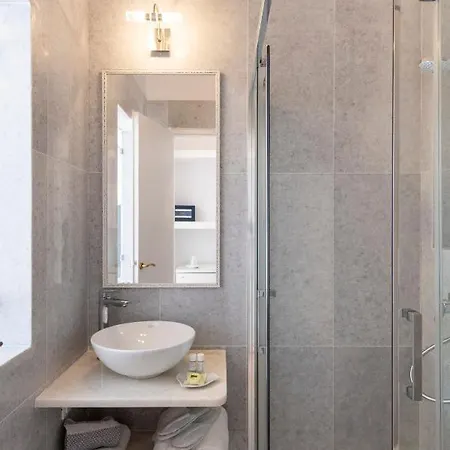 Doukissa - Parikia Town Centre Hotel 2*