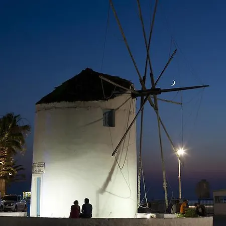 道基萨酒店 2* Páros